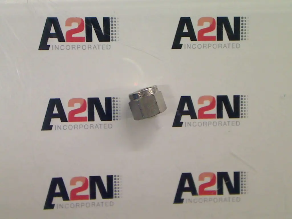 A stainless steel nut for tube fitting